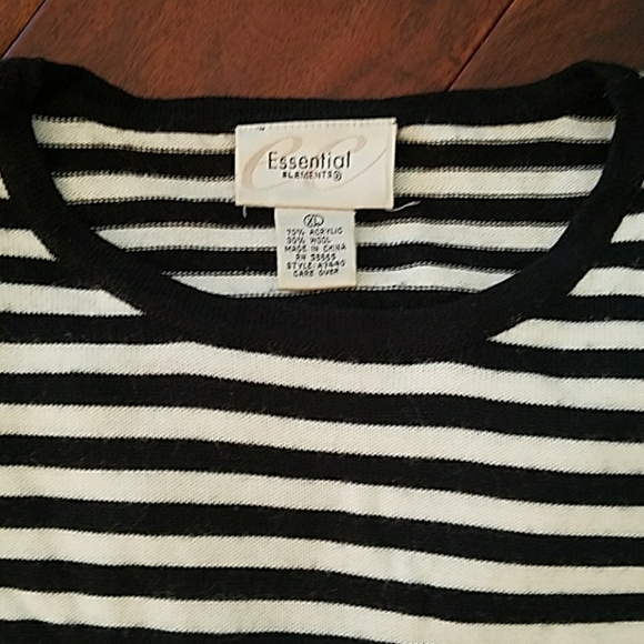 Black and White Wool Blend Sweater Size XL - Picture 2 of 2